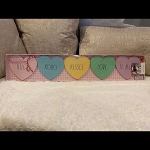 NEW Rae Dunn Valentine’s Garland